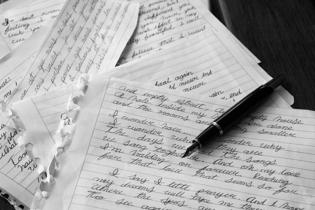 journalist writing article